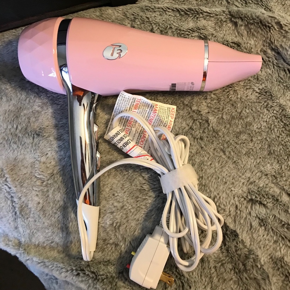 T3 Blush Pink hair dryer in excellent condition
